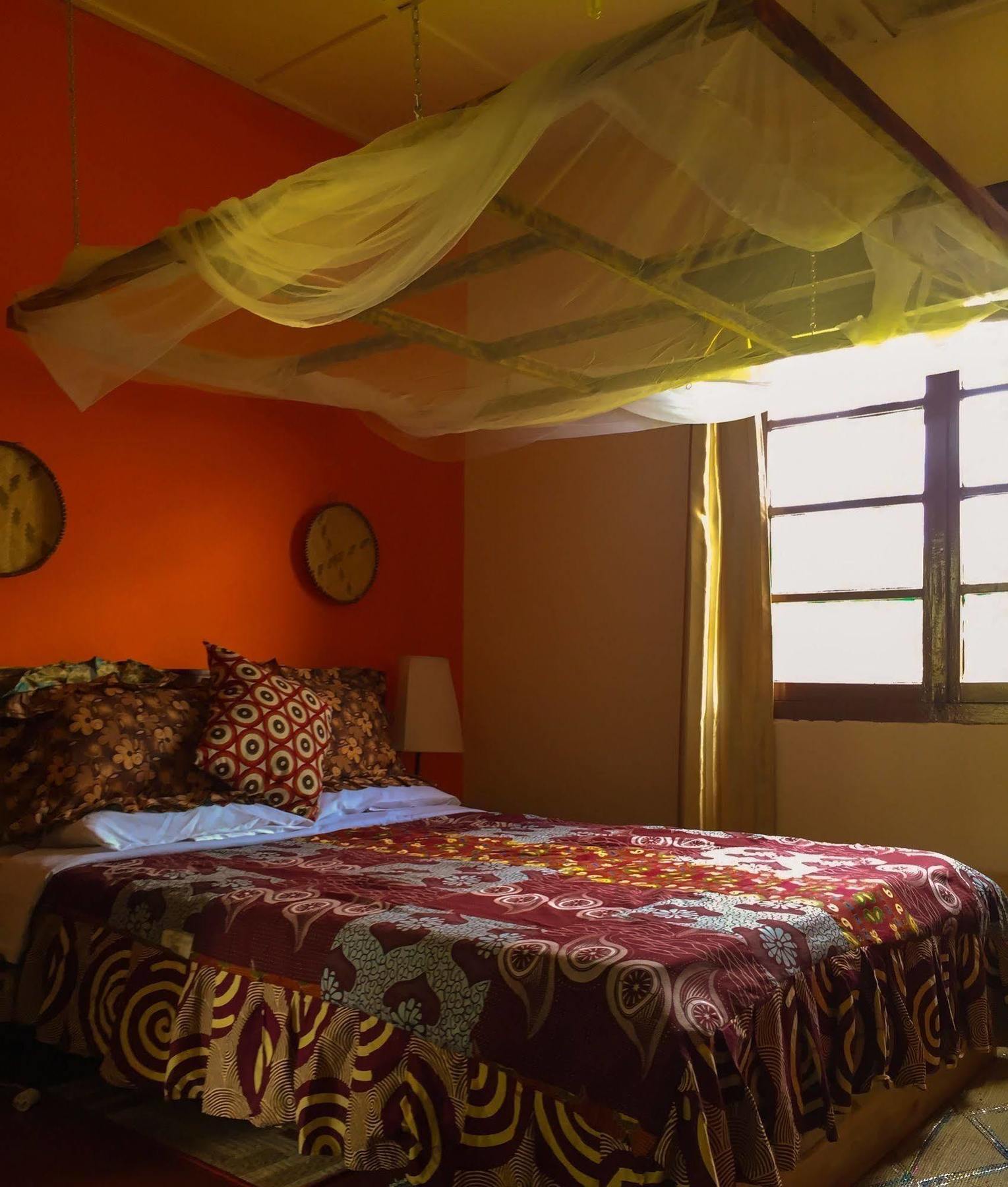 Discover Rwanda Gisenyi Beach Hostel Exterior photo
